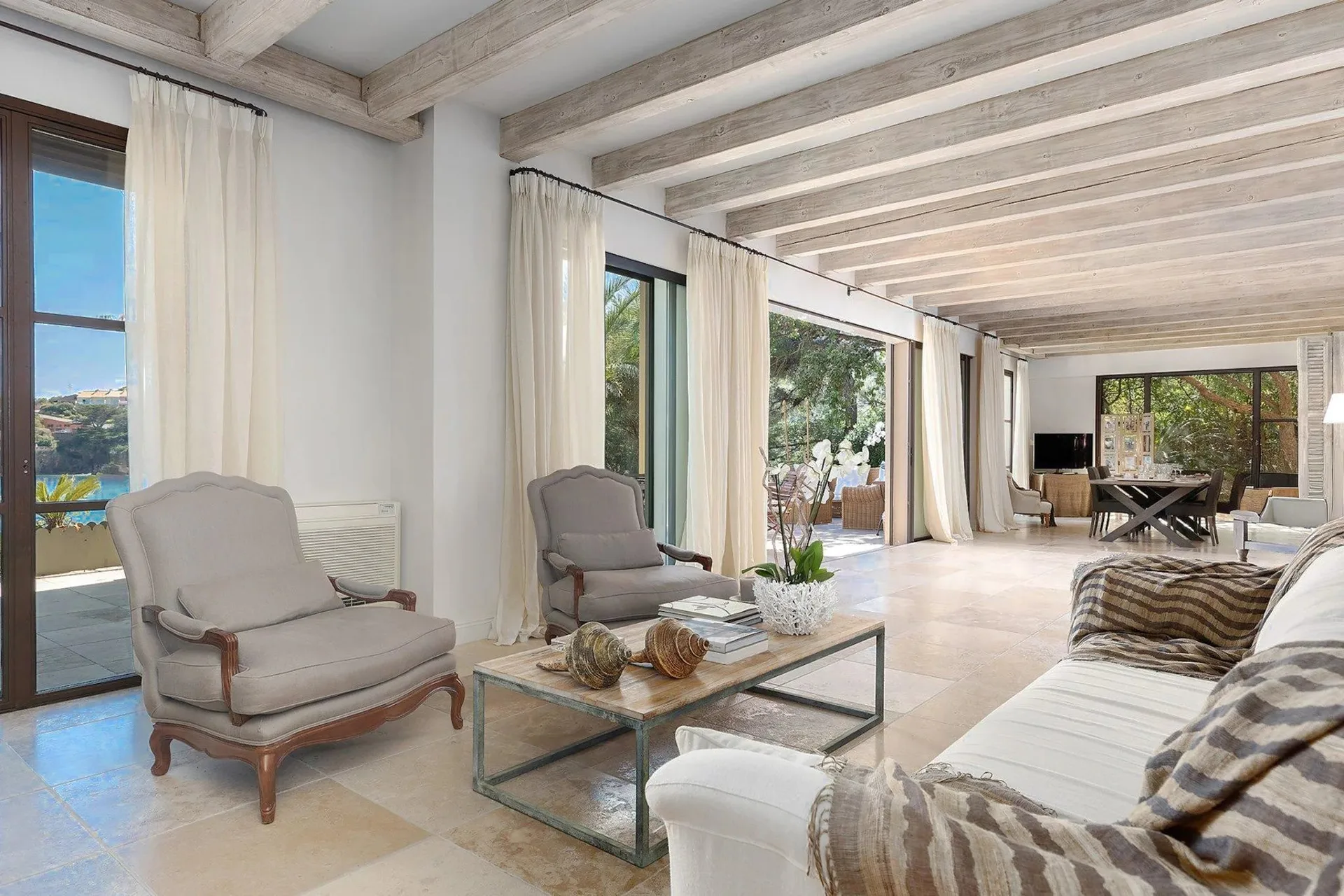 St. Raphael - Fantastisk villa med sjøfront – bilde 5