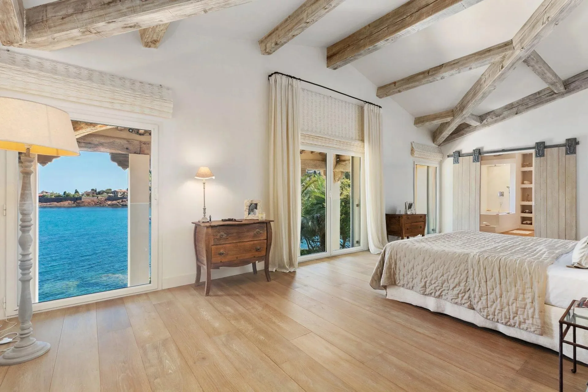 St. Raphael - Fantastisk villa med sjøfront – bilde 7