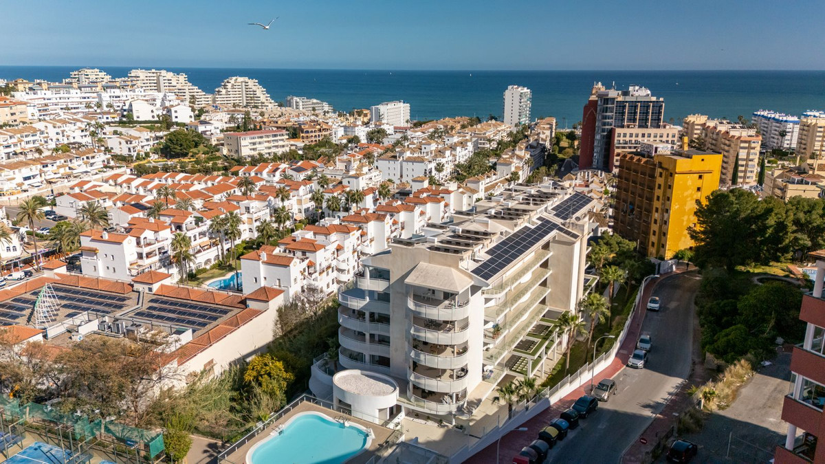 Benalmadena Costa - Moderne leilighet med privat hage, terrasse og gangavstand til stranden – bilde 1