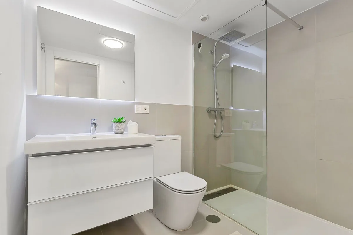 Benalmadena Costa - Moderne leilighet med privat hage, terrasse og gangavstand til stranden – bilde 18