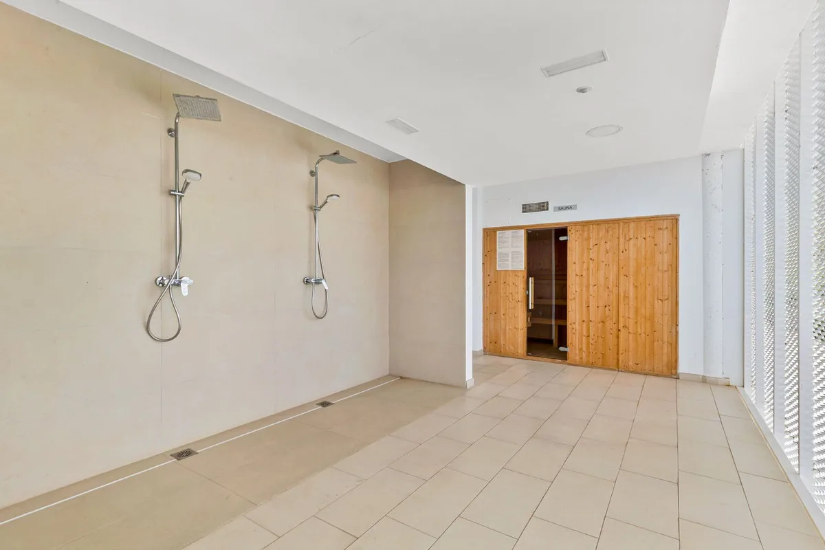 Benalmadena Costa - Moderne leilighet med privat hage, terrasse og gangavstand til stranden – bilde 25