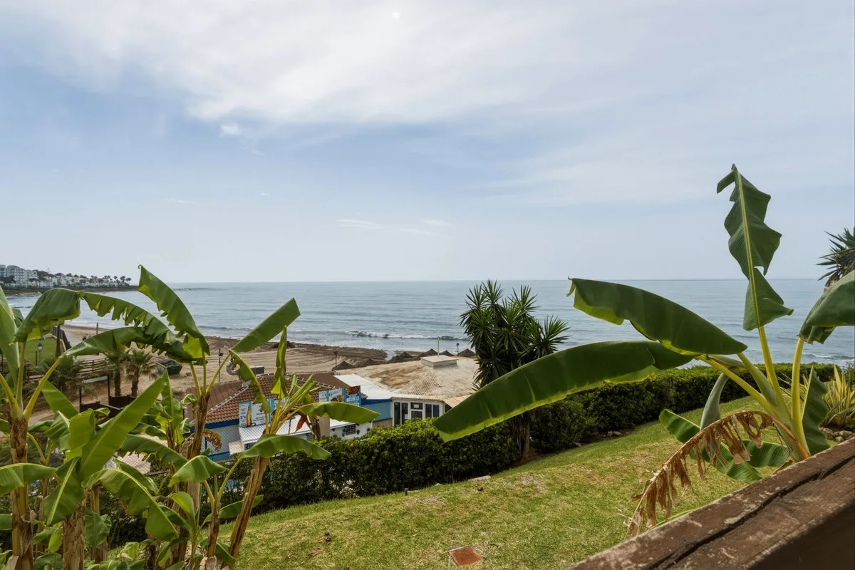 Calahonda - Leilighet på første rekke mot stranden med fantastisk utsikt og terrasse – bilde 26