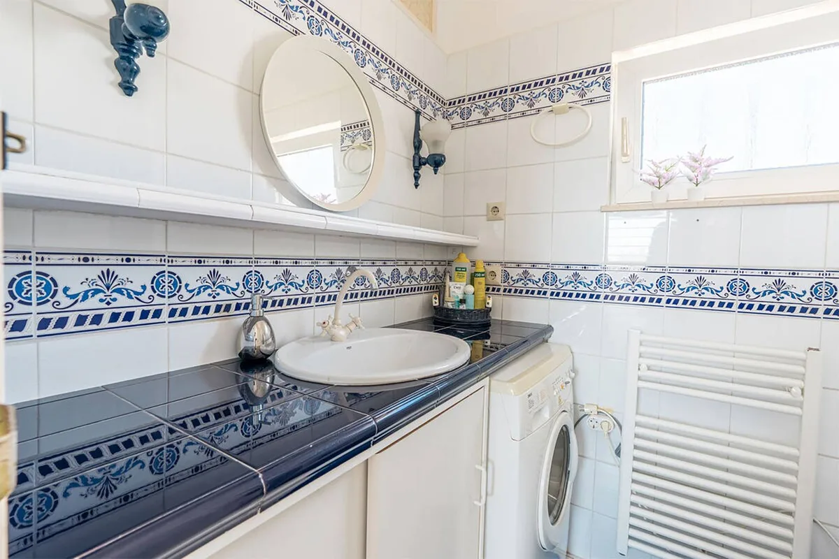 Nerja - Romslig villa med basseng, gjestehus og panoramautsikt – bilde 37