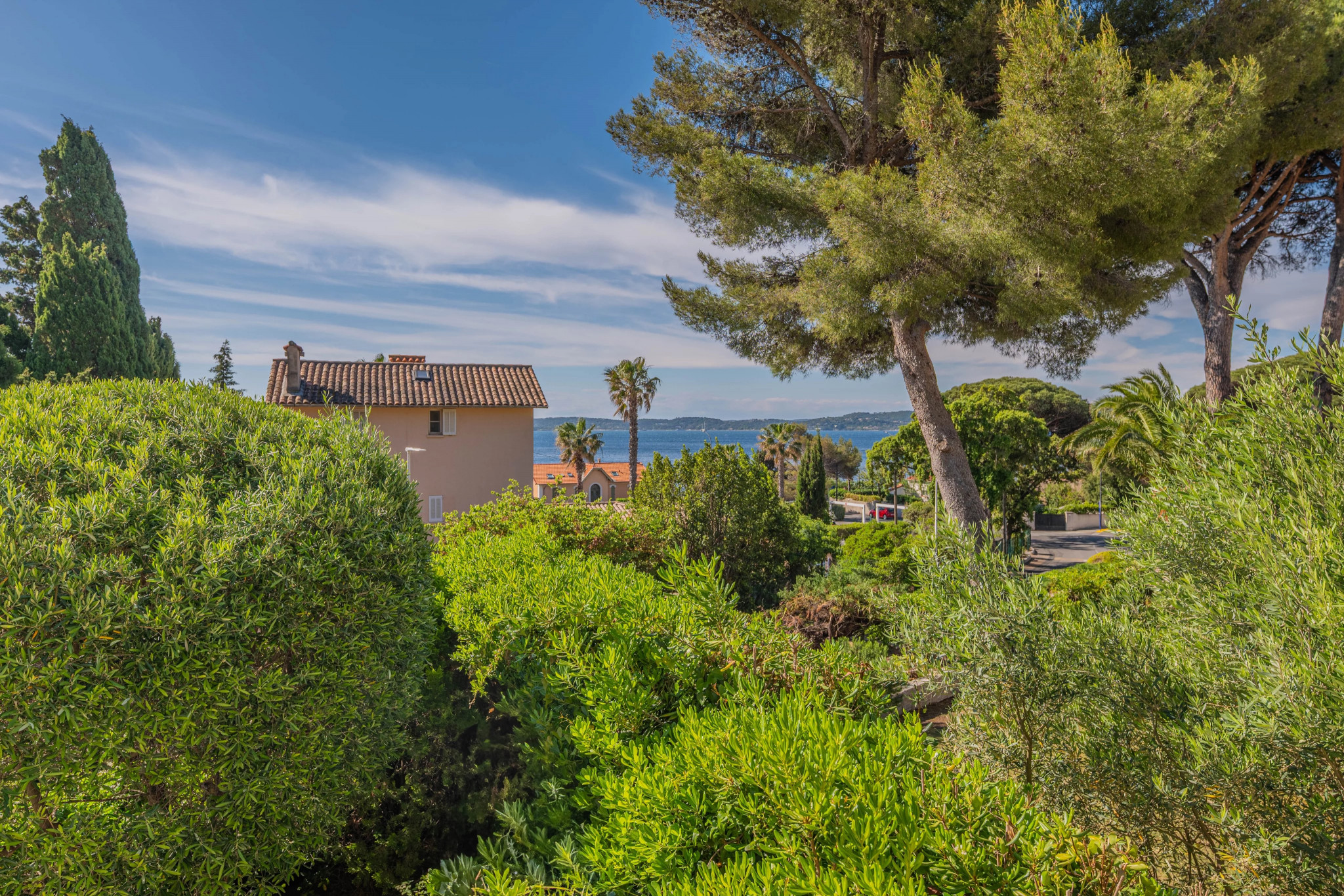 Sainte Maxime - Sjarmerende provencalsk halvpart av tomannsbolig med tre soverom - Sentral beliggenhet nær sentrum og strand – bilde 3
