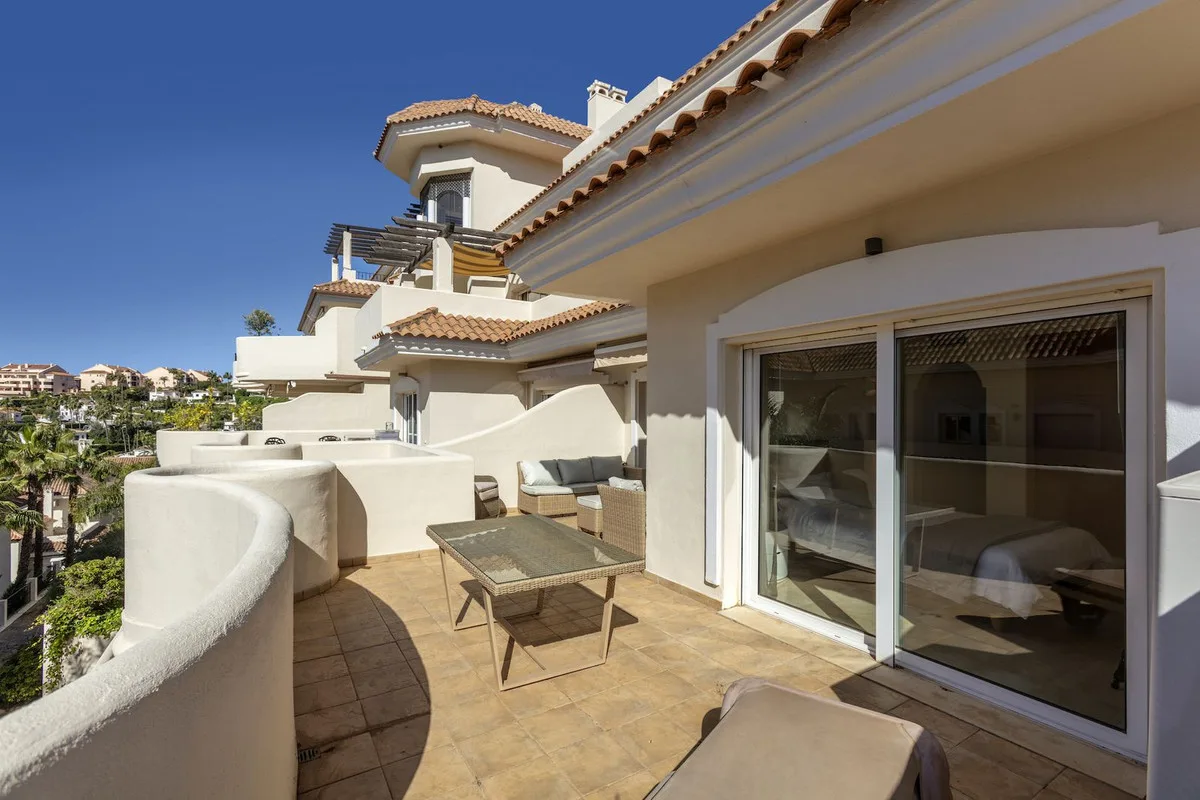 Nueva Andalucía - Sørvendt 2-soveroms leilighet med stor terrasse med utleiemuligheter – bilde 10