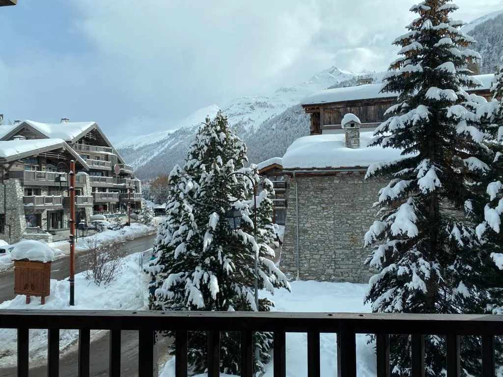 Val d´Isère - Innbydende leilighet med 4 soverom og terrasse i hjertet av stasjonen – bilde 11