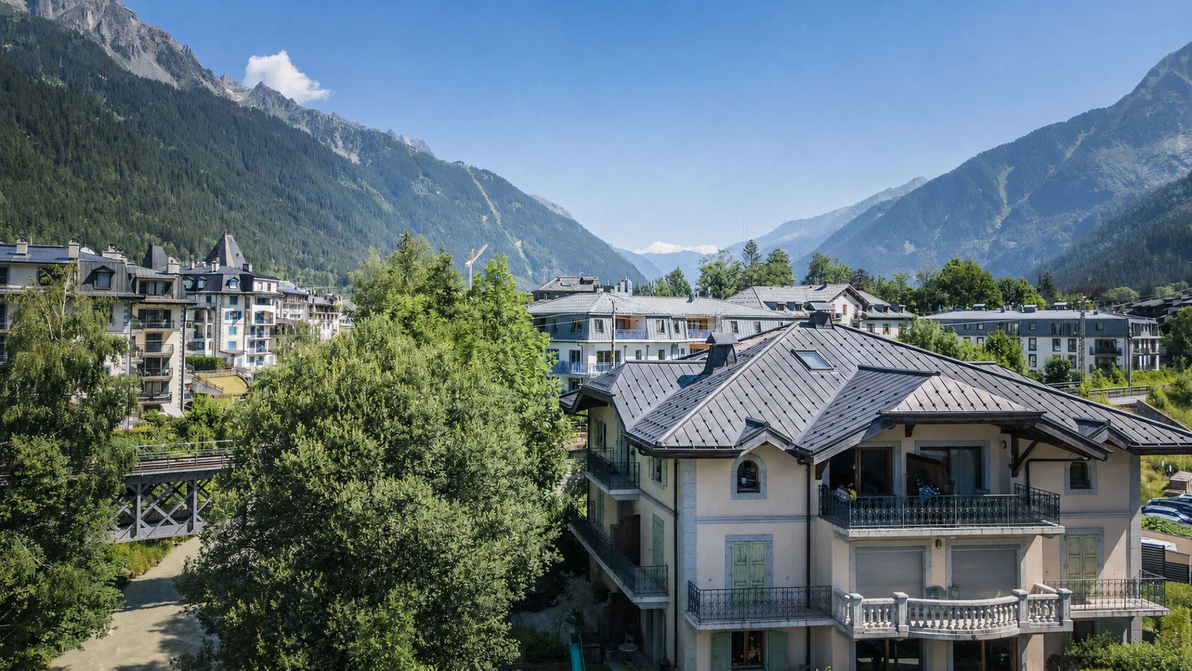 Chamonix- Sjarmerende 4-romsleilighet med terrasse og garasje i hjertet av byen – bilde 1
