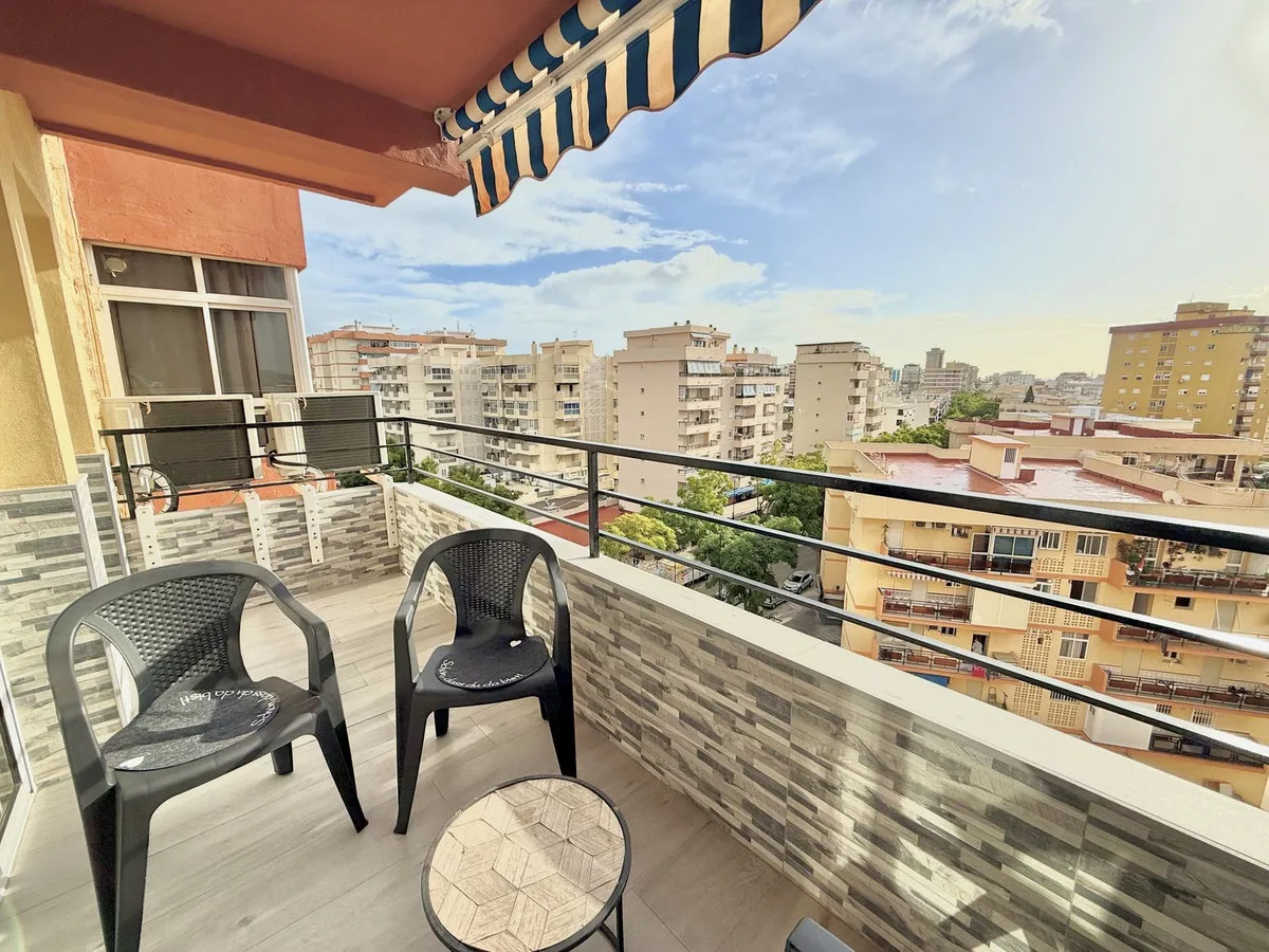 Fuengirola – Totalrenovert penthouse med 3 soverom, havglimt og kort vei til stranden – bilde 19