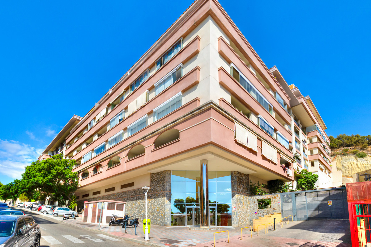 Fuengirola - Stilren leilighet med panoramautsikt, stor terrasse og heis – bilde 2