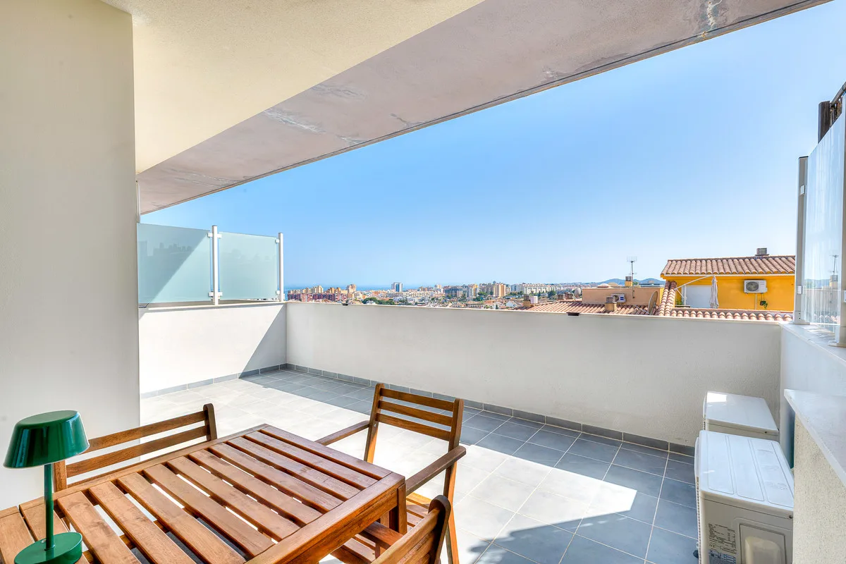 Fuengirola - Stilren leilighet med panoramautsikt, stor terrasse og heis – bilde 9