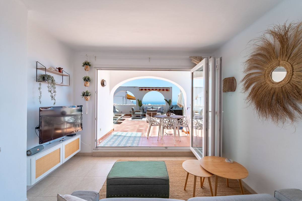 Nerja – Sørvendt hjørneleilighet i Capistrano med terrasse, nydelig utsikt og turistlisens – bilde 1