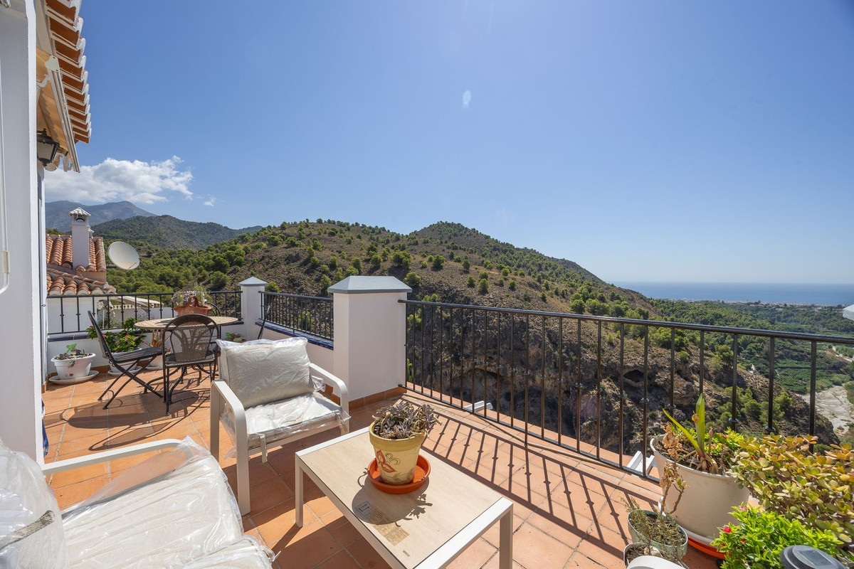 Frigiliana – Villa med privat basseng og et hjem fullt av muligheter – bilde 3