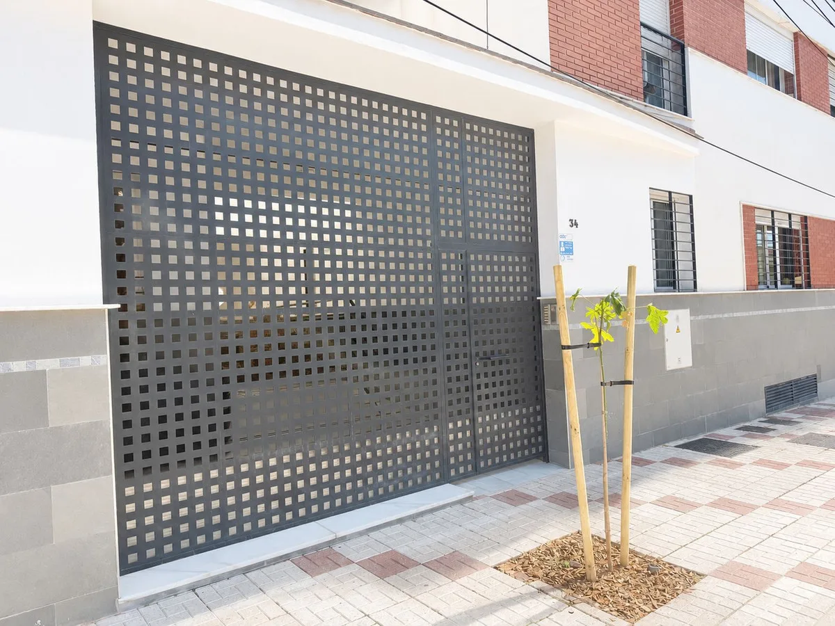 Málaga – Lys 2-roms i rolig område med privat parkering og bod – bilde 13