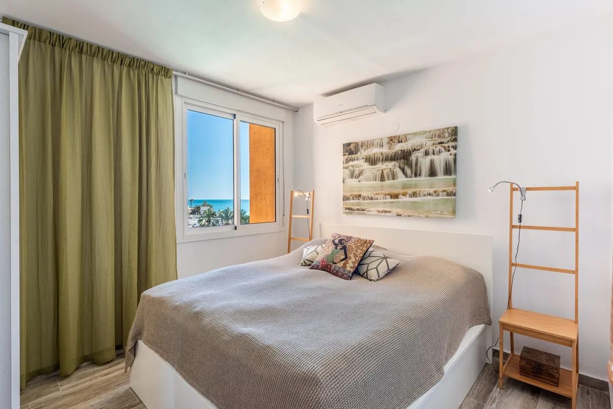 Fuengirola – Leilighet på Paseo Marítimo med havutsikt og glassinnbygd terrasse – bilde 7