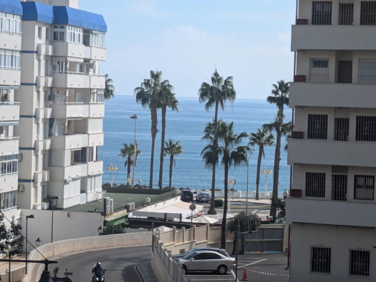 Benalmádena Costa – Leilighet med turistlisens, havutsikt og 150 m til stranden – bilde 1