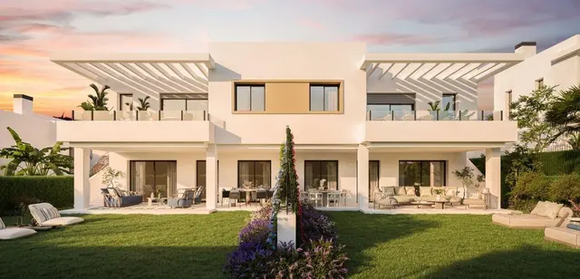 3-bedroom apartment in Estepona, Spain