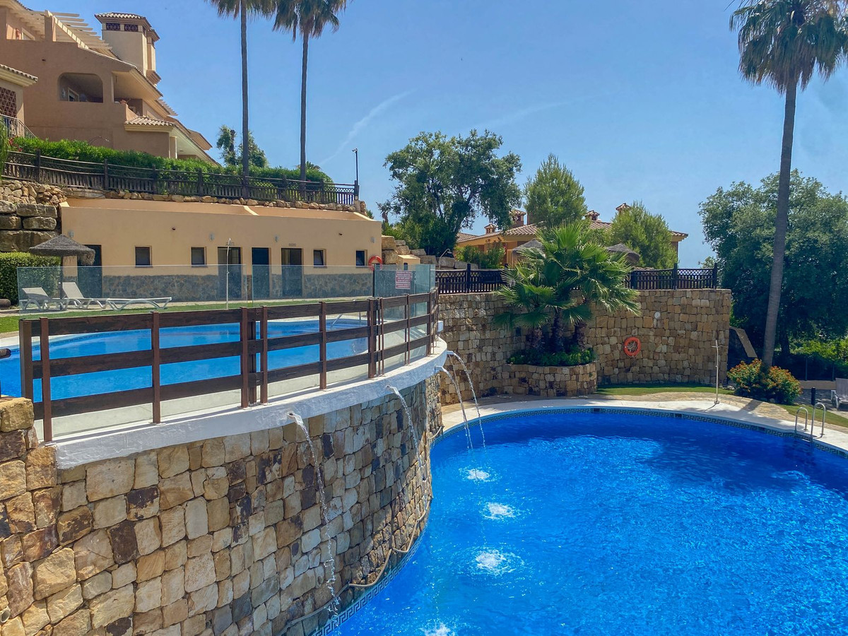 Elviria – Romslig leilighet i La Mairena med privat hage og fellesbasseng – bilde 2