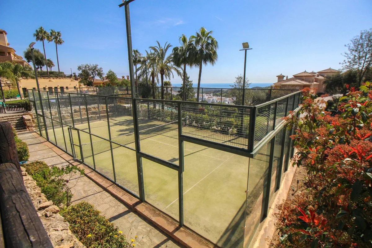 Elviria – Romslig leilighet i La Mairena med privat hage og fellesbasseng – bilde 15
