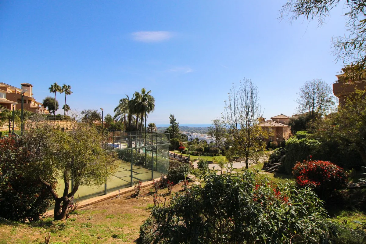 Elviria – Romslig leilighet i La Mairena med privat hage og fellesbasseng – bilde 29