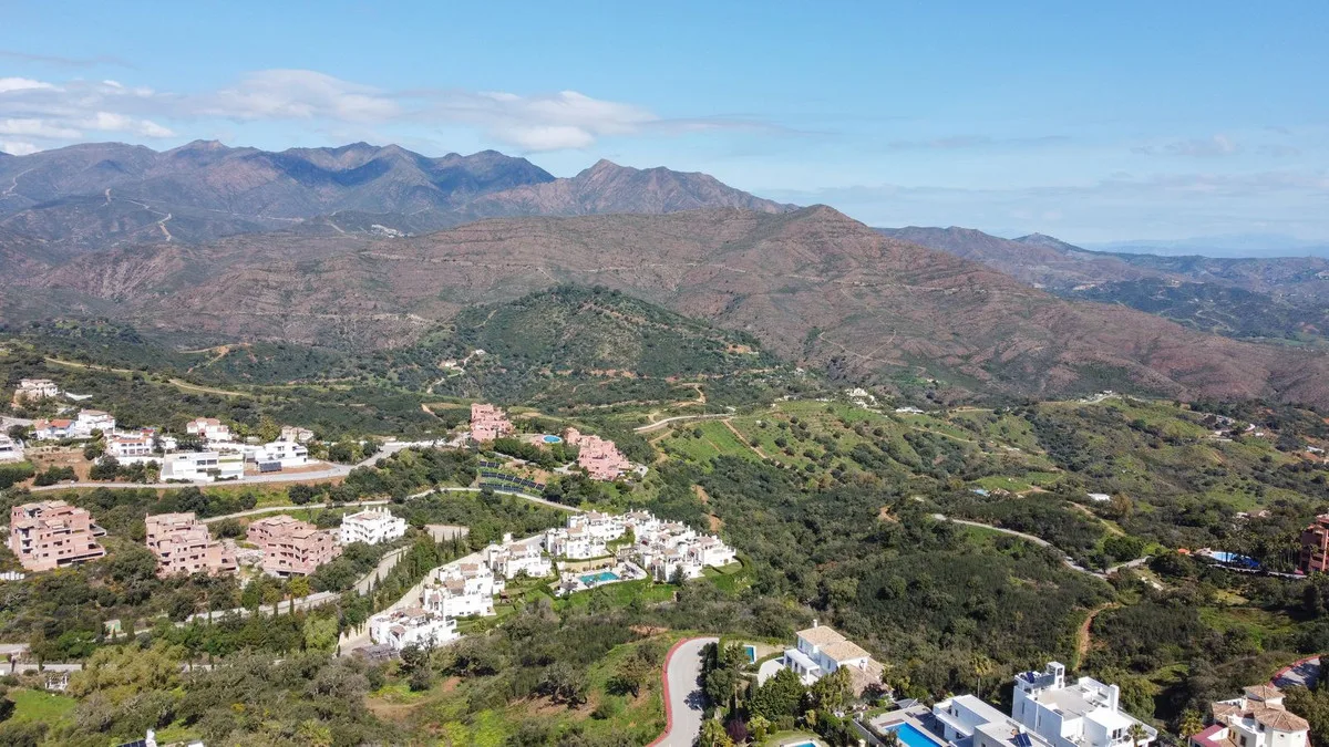 Elviria – Romslig leilighet i La Mairena med privat hage og fellesbasseng – bilde 32