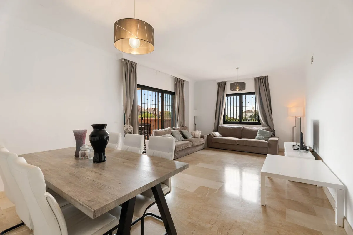 Santa María Golf, Elviria – Golfleilighet med fairway-utsikt i hyggelig boligområdet – bilde 8