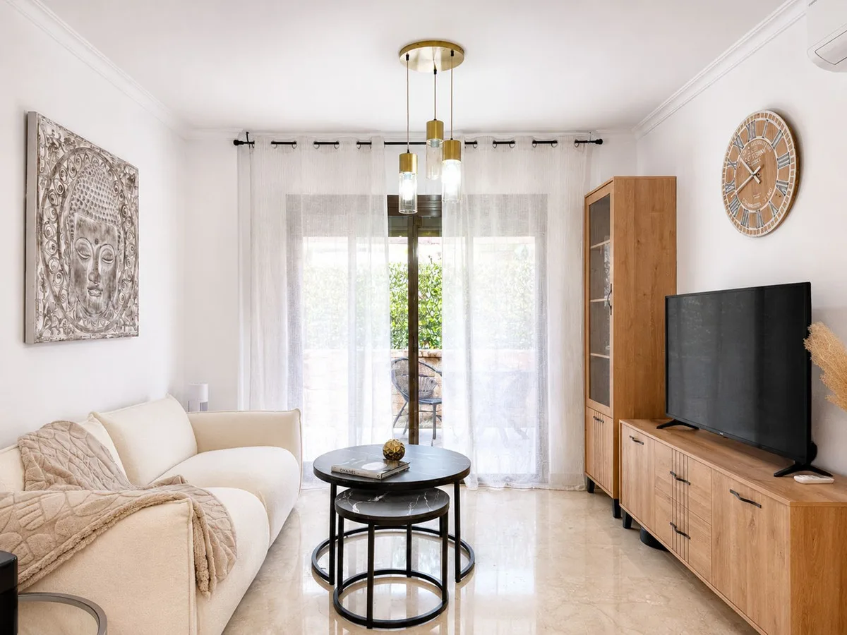 Golden Mile, Marbella – Renovert leilighet med 30 m² terrasse og sjøutsikt – bilde 4