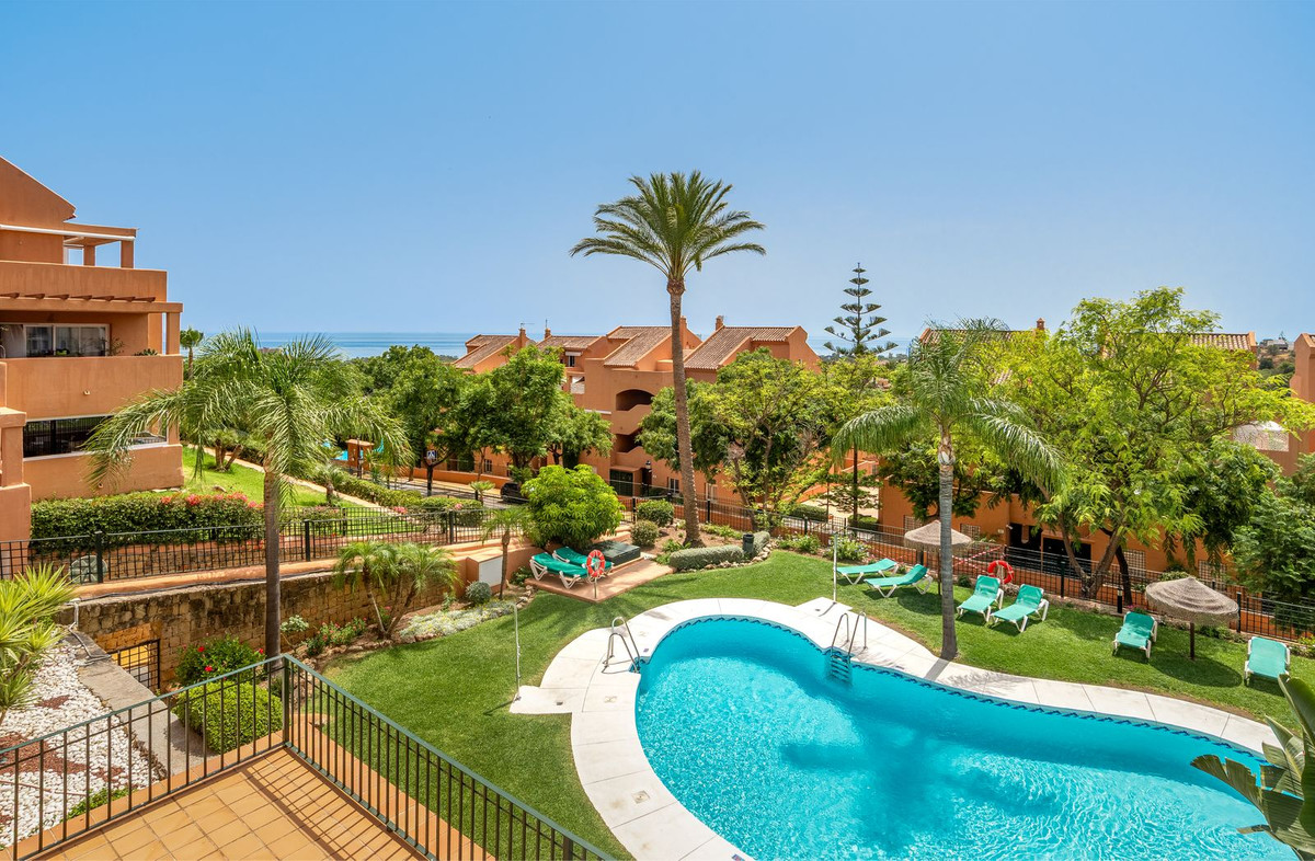 Terrazas de Santa María, Elviria – Lys og moderne leilighet med to private terrasser – bilde 1