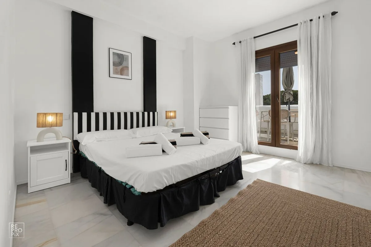 Puerto Banús – Penthouse med sjøutsikt og tilgang til La Sala Beach Club – bilde 12