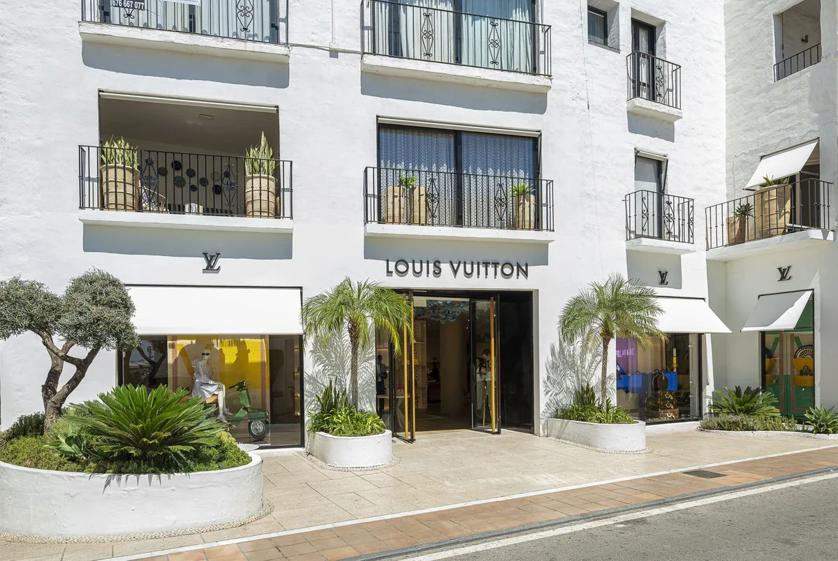 Puerto Banús – Frontlinje til stranden og turistlisens – bilde 39