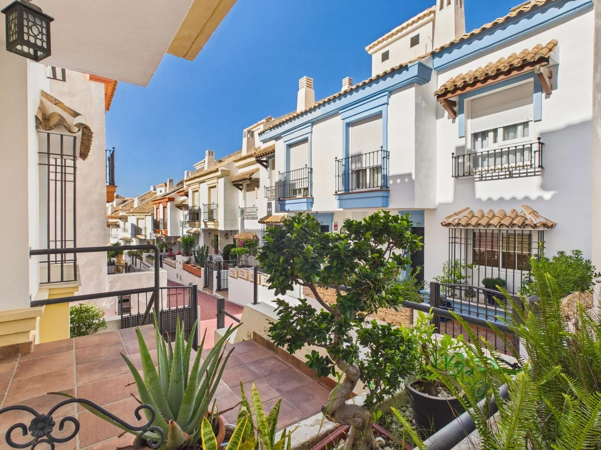 Valdeolletas, Marbella – Fire plan med sjøutsikt og oppgraderingspotensial – bilde 24