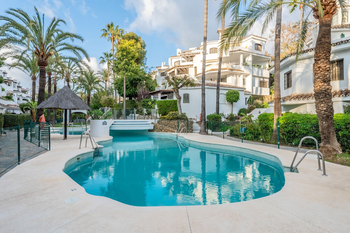 Golden Beach, Elviria – Duplex penthouse med solarium og strandtilgang – bilde 1