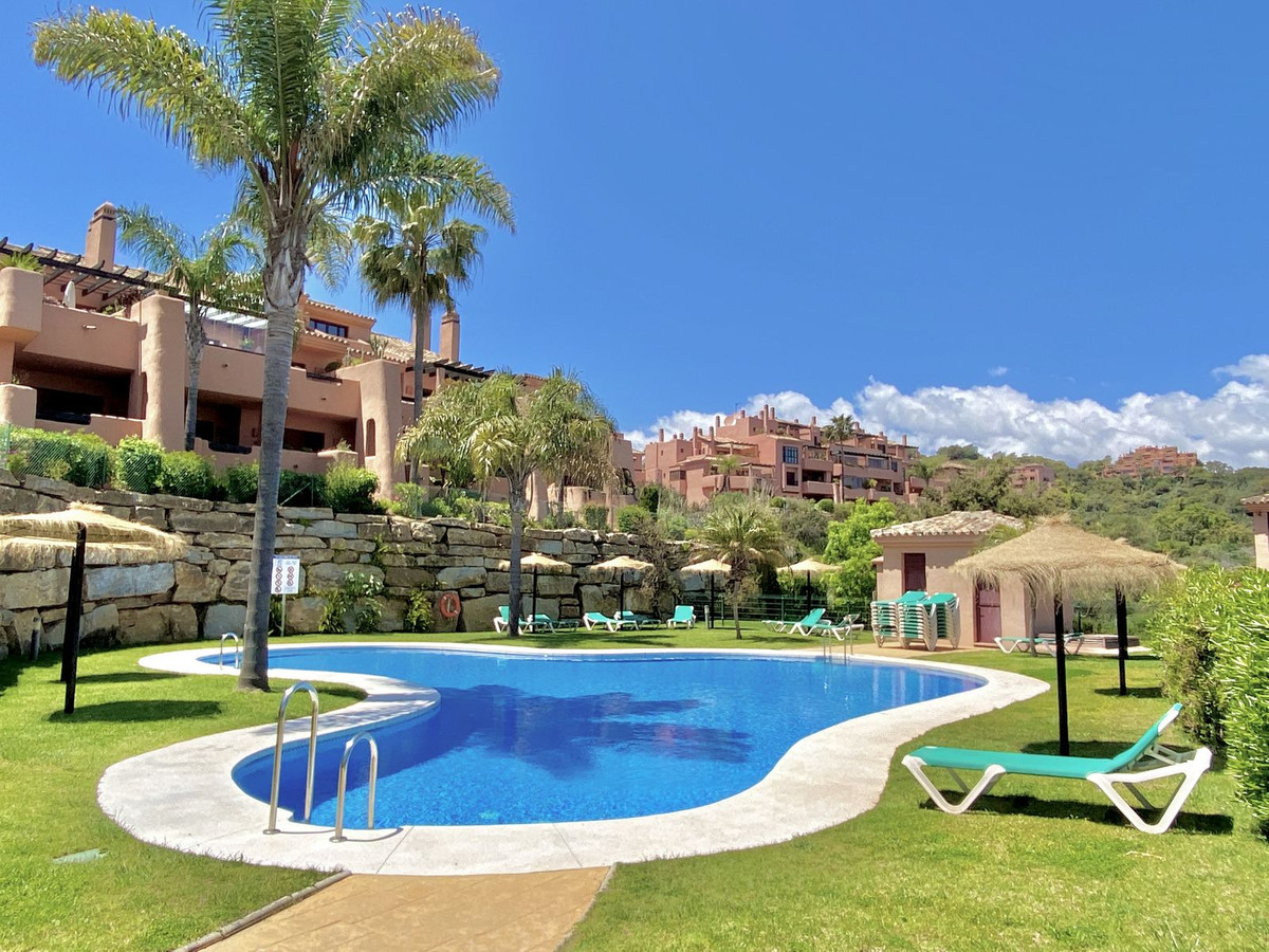 La Mairena, Elviria – Stor hjørneleilighet med panoramautsikt og sidehage – bilde 3