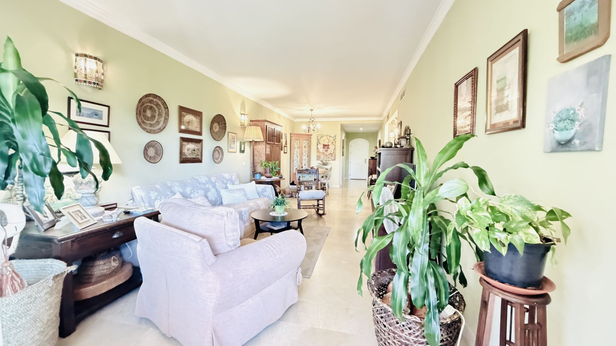Santa María Village, Elviria – Hageleilighet med helårs vinterhage – bilde 2