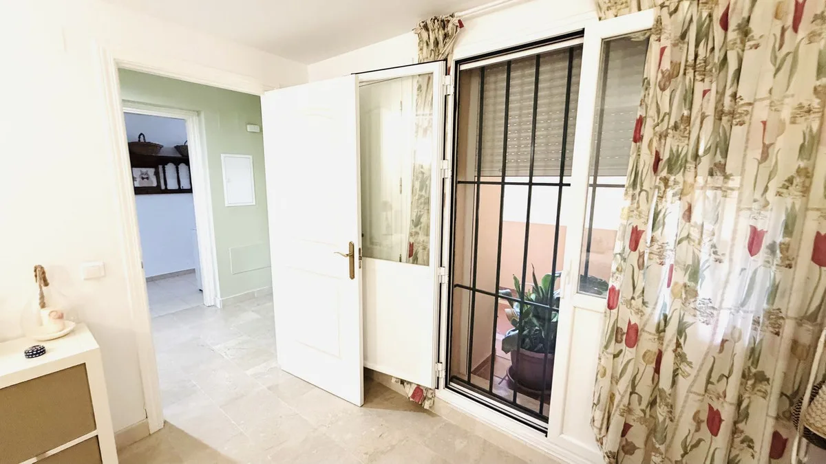 Santa María Village, Elviria – Hageleilighet med helårs vinterhage – bilde 14