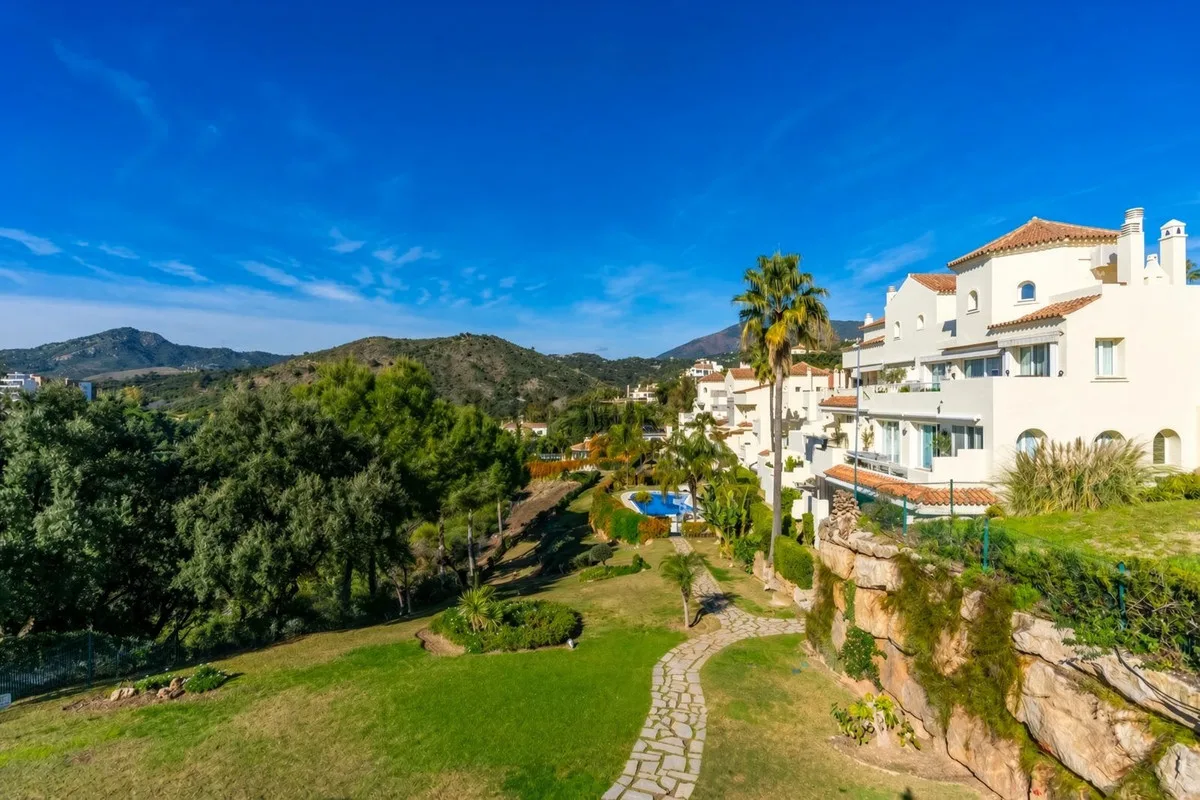 Los Arqueros, Benahavís – Privat terrasse med utsikt over hav og Gibraltarstredet – bilde 22