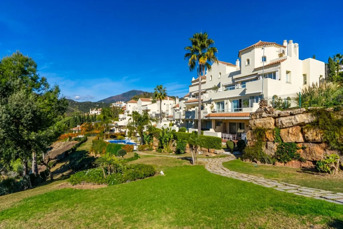 Los Arqueros, Benahavís – Privat terrasse med utsikt over hav og Gibraltarstredet – bilde 24