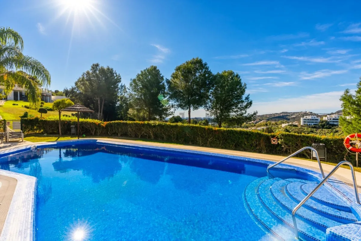 Los Arqueros, Benahavís – Privat terrasse med utsikt over hav og Gibraltarstredet – bilde 25