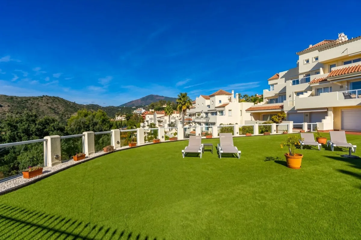 Los Arqueros, Benahavís – Privat terrasse med utsikt over hav og Gibraltarstredet – bilde 26