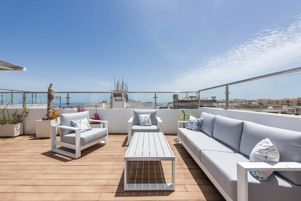 San Pedro de Alcántara – Penthouse duplex med 87 m² takterrasse og jacuzzi – bilde 10