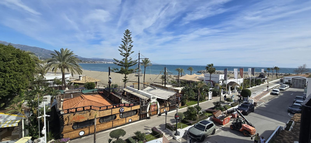 Puerto Banús – Leilighet i første linje til strand og marina – bilde 2