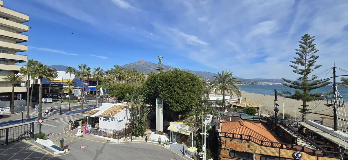 Puerto Banús – Leilighet i første linje til strand og marina – bilde 10