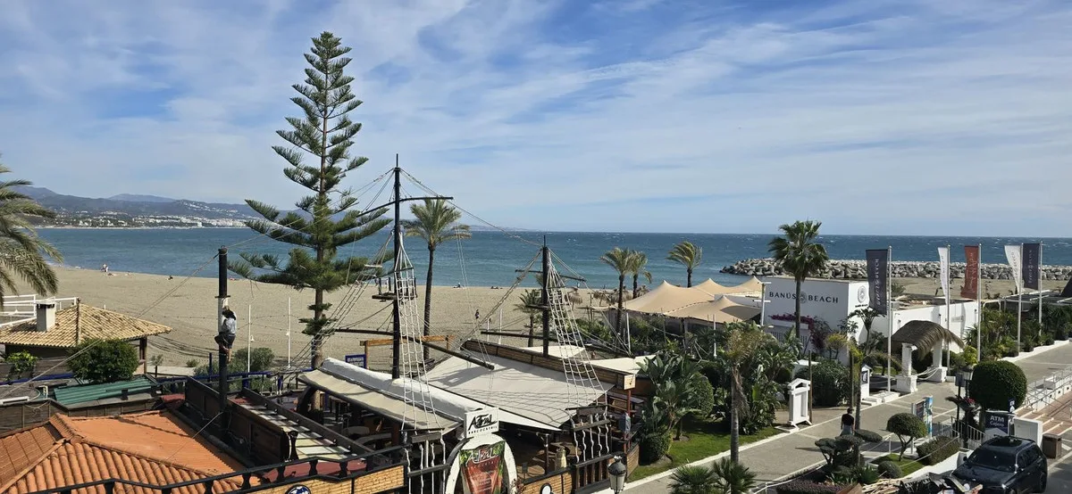 Puerto Banús – Leilighet i første linje til strand og marina – bilde 11