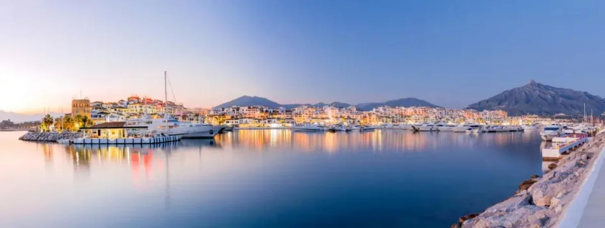 Puerto Banús – Leilighet i første linje til strand og marina – bilde 16