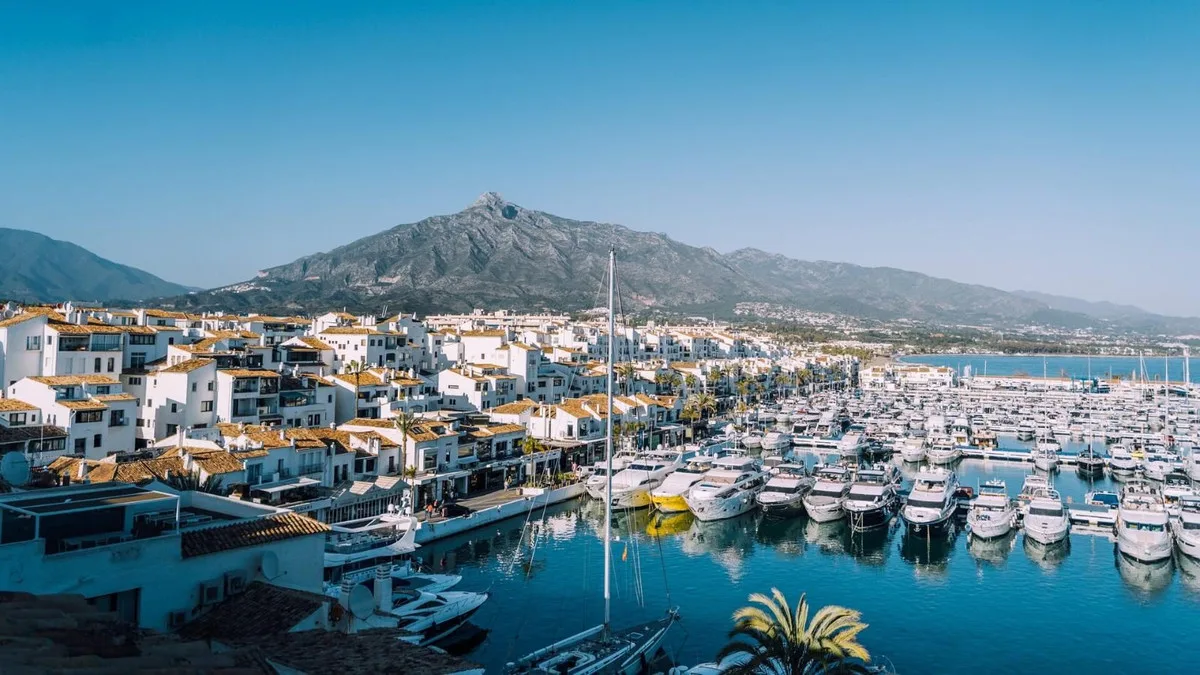 Puerto Banús – Leilighet i første linje til strand og marina – bilde 15