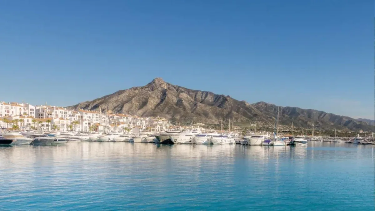 Puerto Banús – Leilighet i første linje til strand og marina – bilde 18