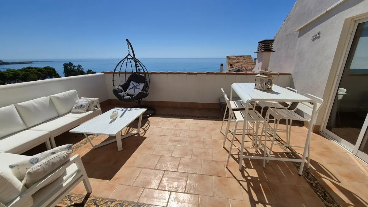 Estepona – Strandleilighet med direkte sjøutsikt og stor terrasse – bilde 6