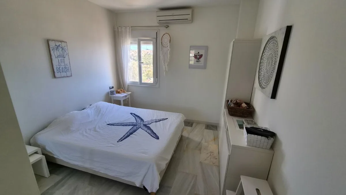 Estepona – Strandleilighet med direkte sjøutsikt og stor terrasse – bilde 10