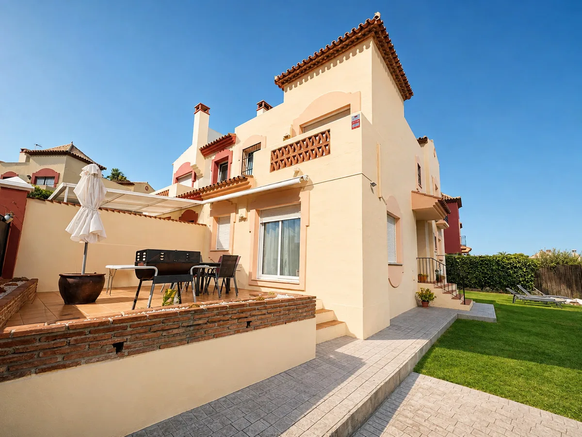 Marbella – Rekkehus med privat basseng og turistlisens, kort vei til sentrum – bilde 18