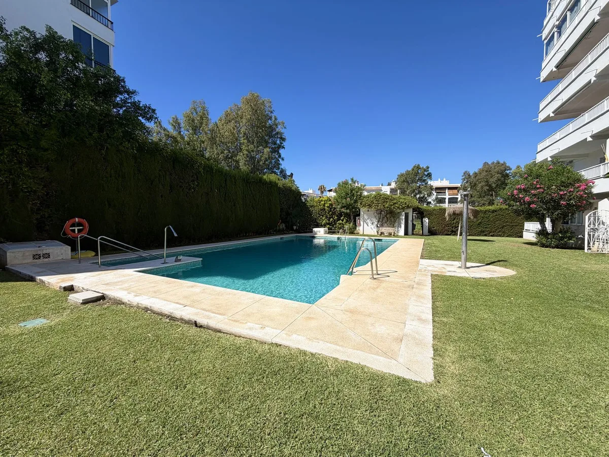 Golden Mile, Marbella – Renovert leilighet 200 m fra stranden, med turistlisens – bilde 17