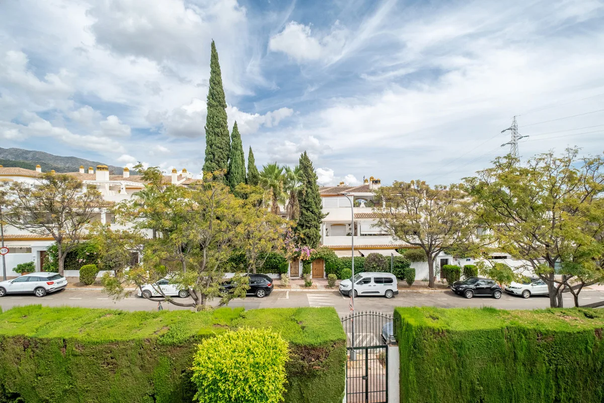 Golden Mile, Marbella – Hjørneleilighet med fjell- og delvis sjøutsikt, lave fellesutgifter – bilde 18